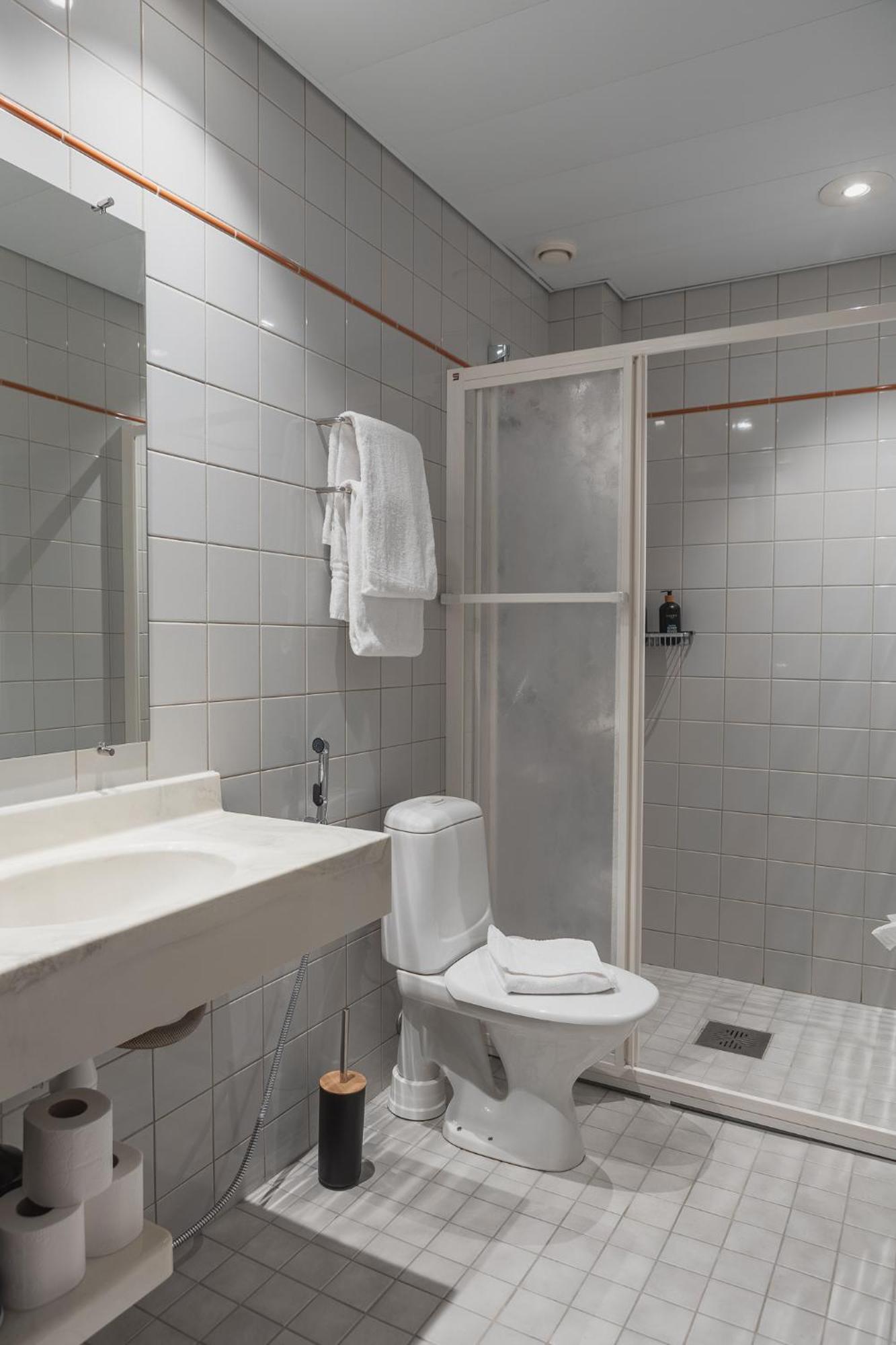 Ineon Hotel トゥルク エクステリア 写真