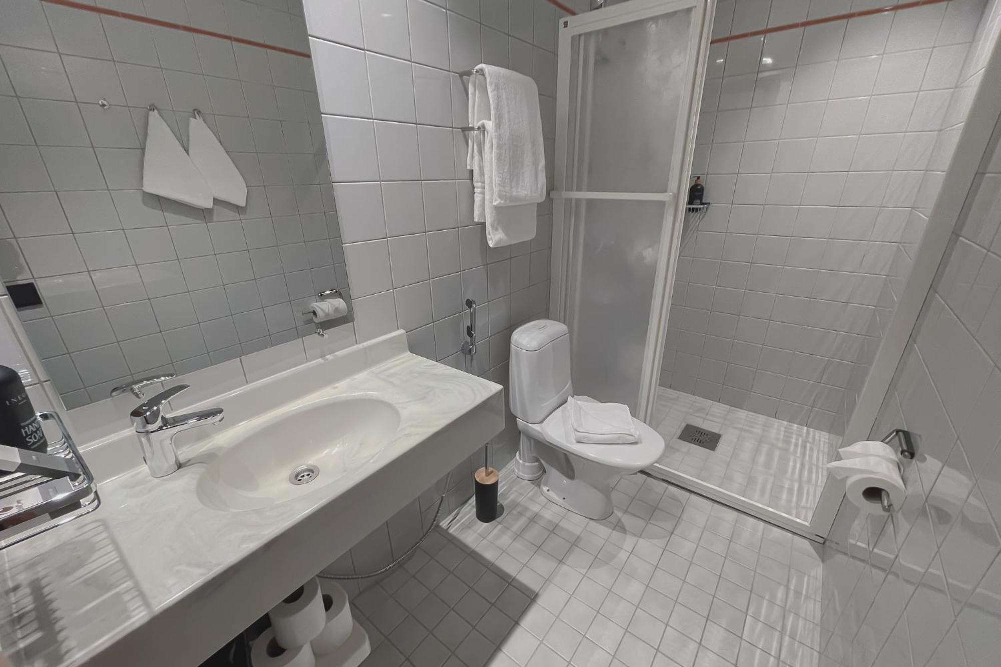 Ineon Hotel トゥルク エクステリア 写真